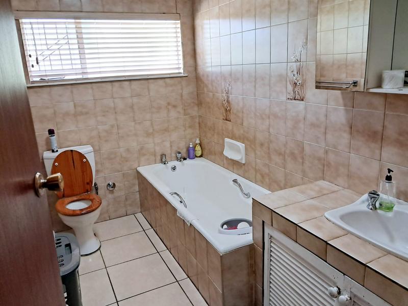 4 Bedroom Property for Sale in Fichardt Park Free State